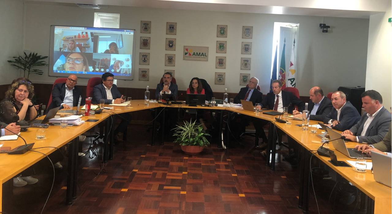 (Português) Presidente da ANMP lembra a importância crucial dos municípios<br />no acolhimento de