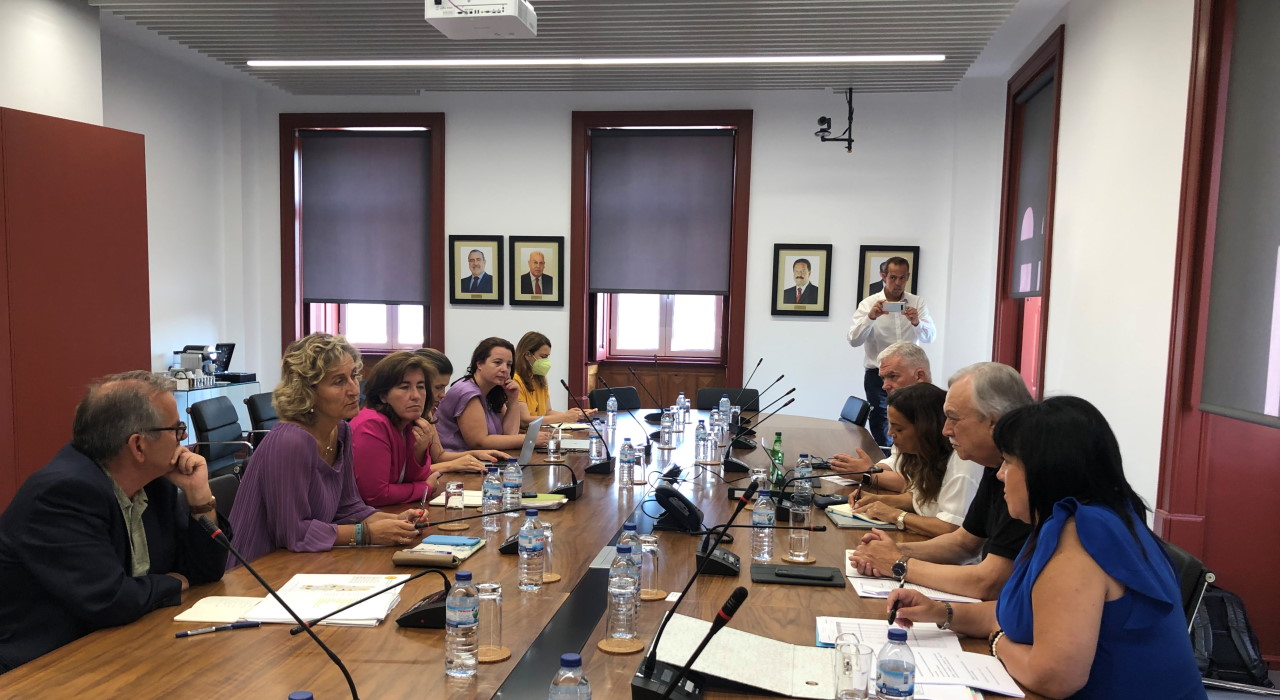 (Português) Descentralização: ANMP reuniu com o Governo para analisar Ação Social